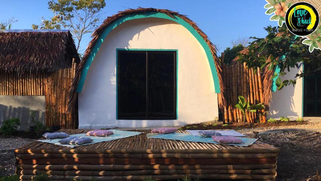 Love Shack Hostel & Cafe Сан-Хуан Екстер'єр фото